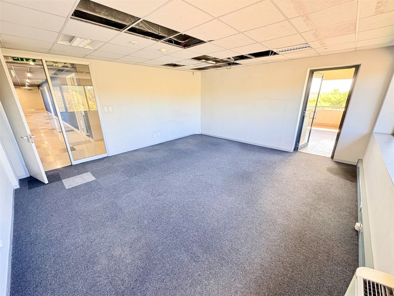 Office space to let - Photo 9