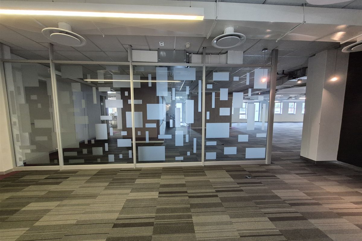 1182.5sqm Offices to let in Illovo - Photo 4
