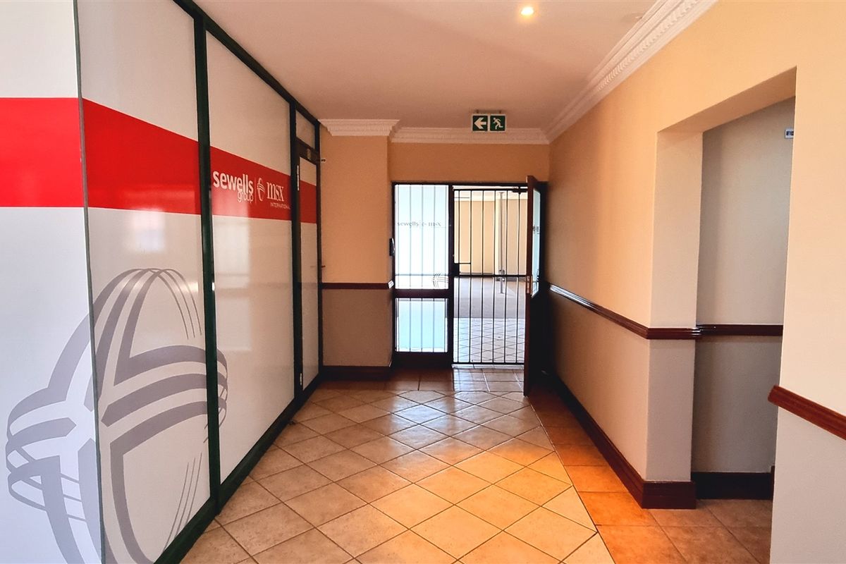 Office space to let in La Rocca Office Park - Photo 3