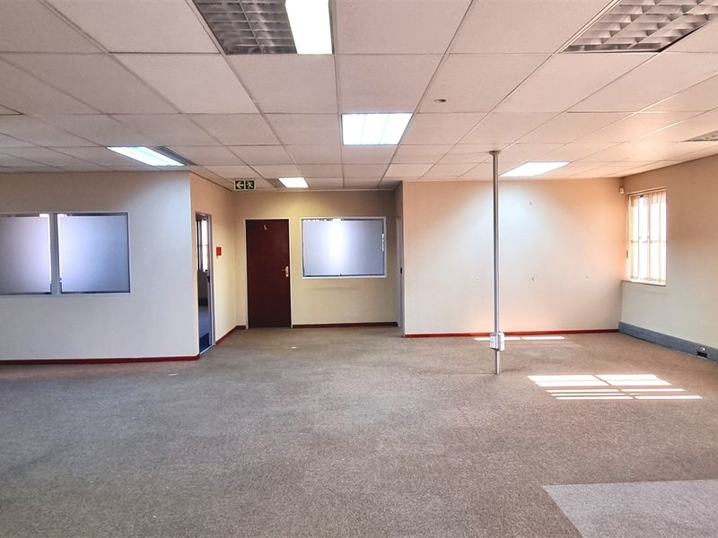 Office space to let in La Rocca Office Park - Photo 5