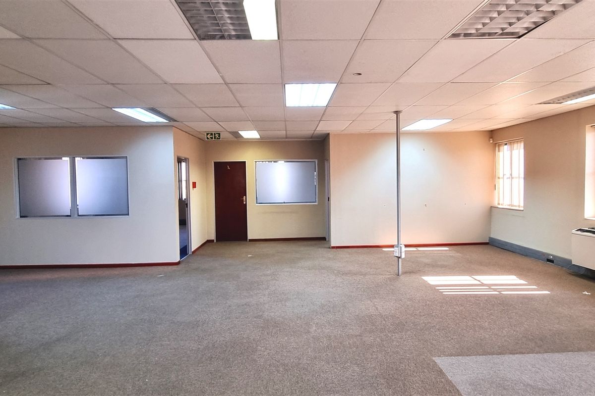 Office space to let in La Rocca Office Park - Photo 5