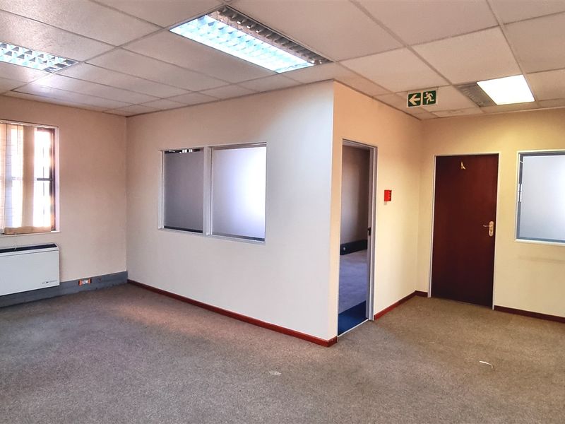 Office space to let in La Rocca Office Park - Photo 7