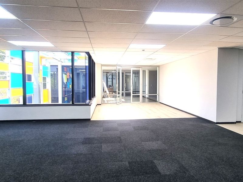 Office space to let in 2929 on Nicol - Photo 6