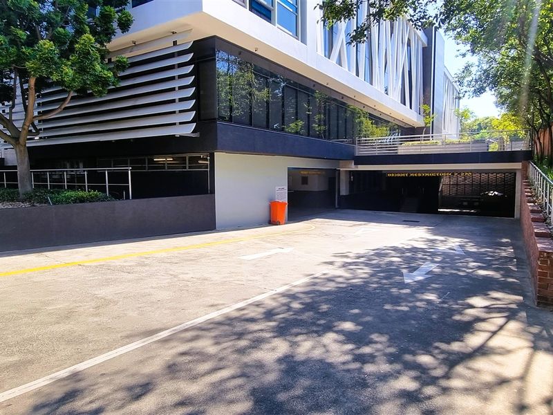 Office space to let in 2929 on Nicol - Photo 4
