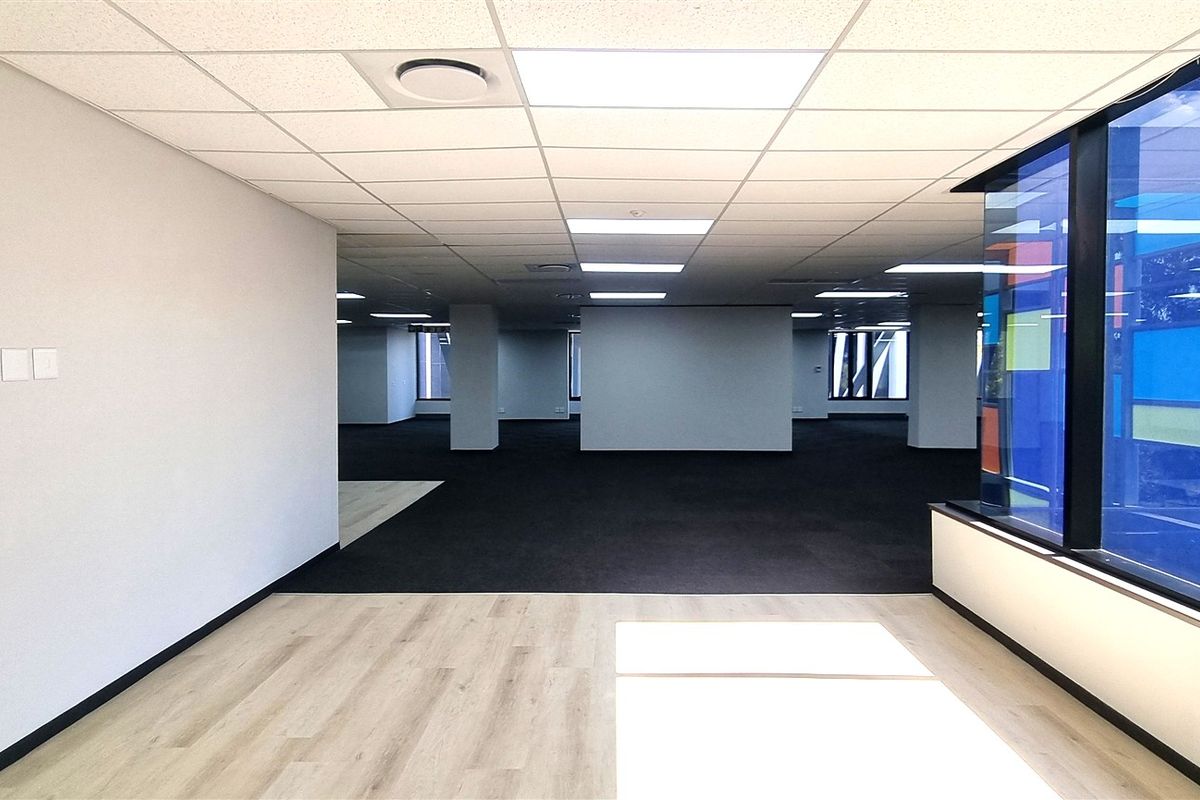 Office space to let in 2929 on Nicol - Photo 5