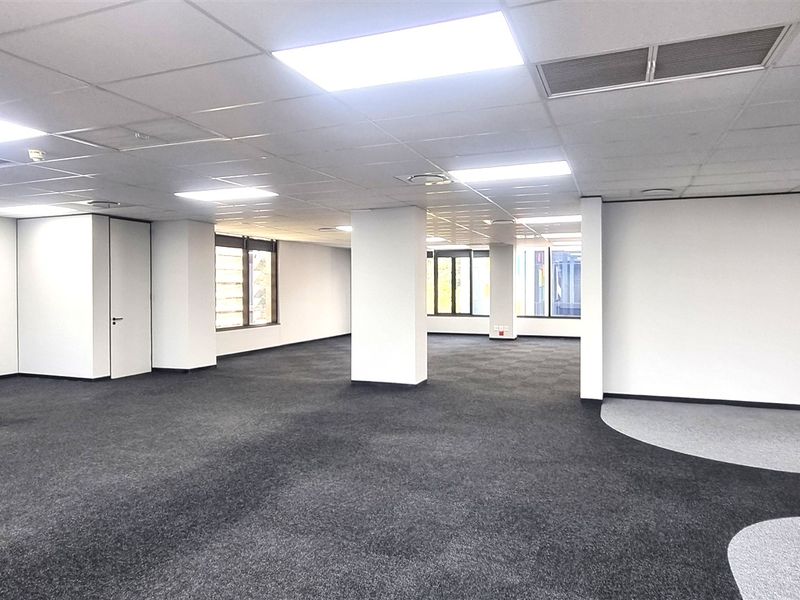Office space to let in 2929 on Nicol - Photo 10