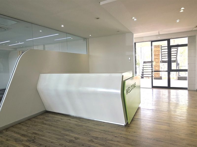 Office space to let in Silverpoint Office Park - Photo 2