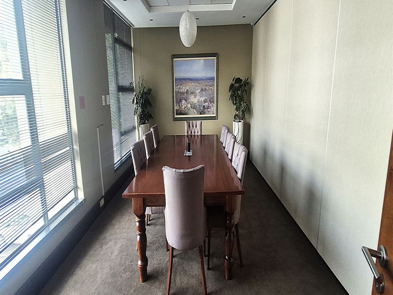 618sqm Office to Let in Illovo - Photo 7