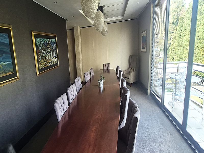 618sqm Office to Let in Illovo - Photo 6