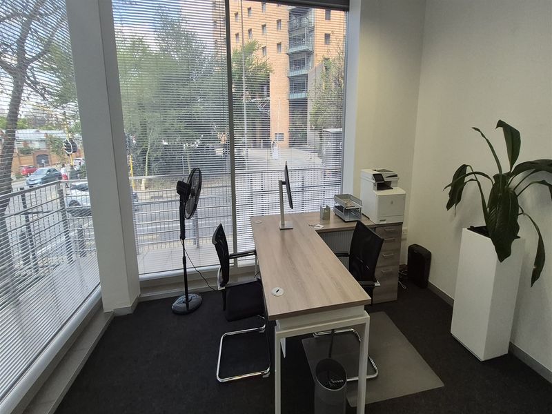 250.68sqm Offices to let in Rosebank - Photo 10