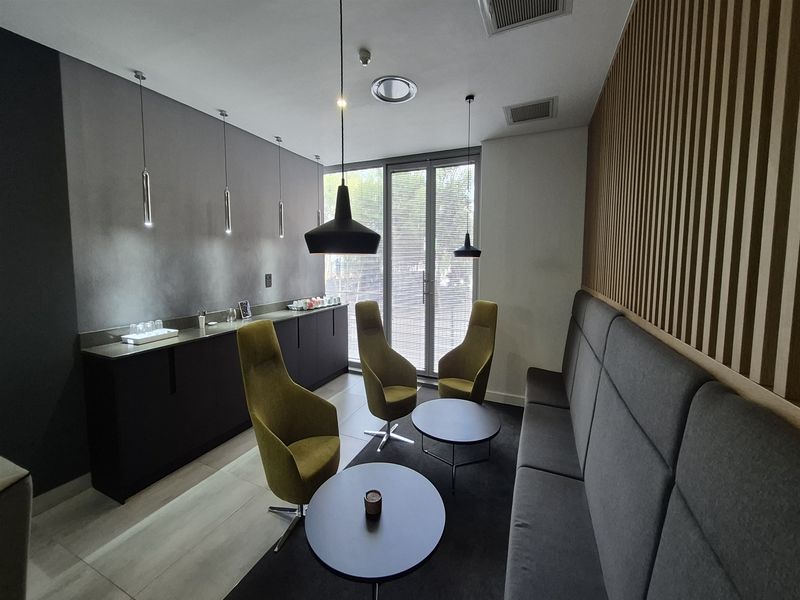 250.68sqm Offices to let in Rosebank - Photo 4