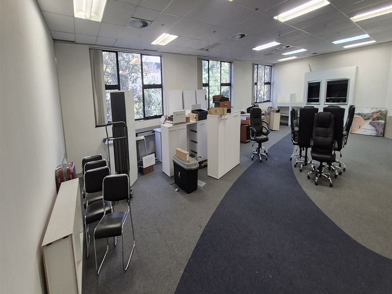 476sqm Offices to let in Rosebank - Photo 8