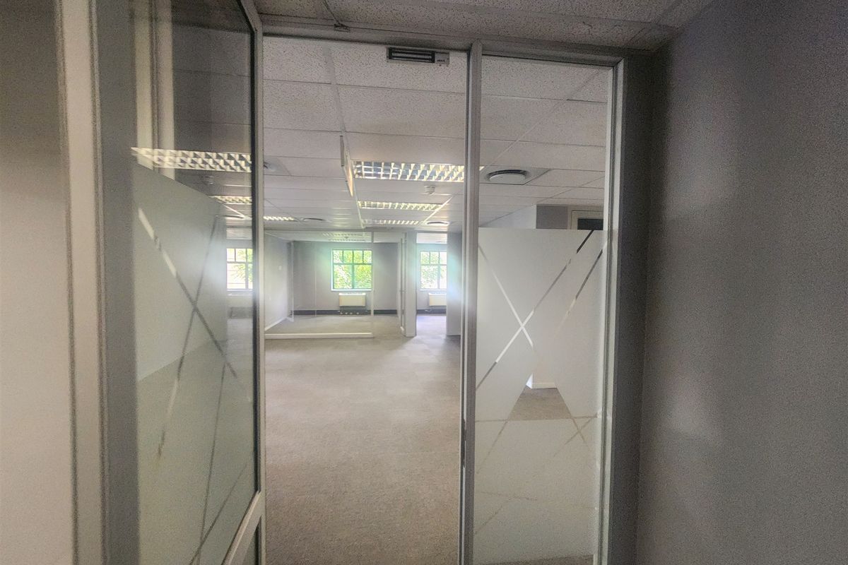 473.92sqm Offices to let in Wierda Valley, Sandton - Photo 4