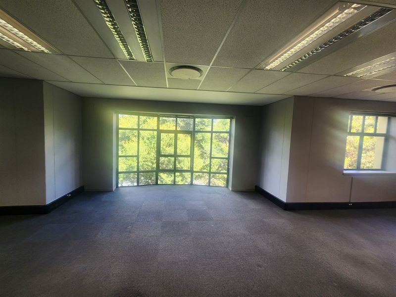 473.92sqm Offices to let in Wierda Valley, Sandton - Photo 10