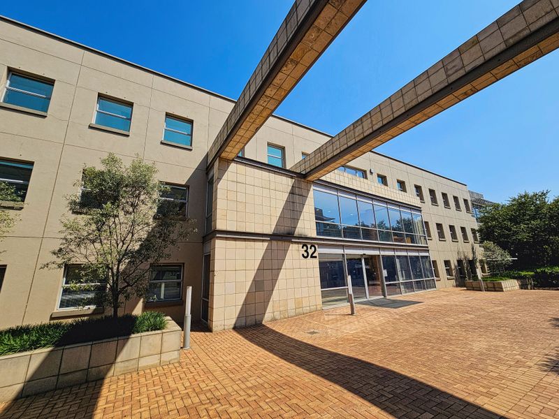 Office space to let in The Woodlands. - Photo 1