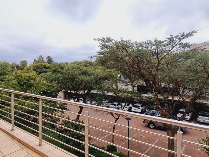 Office space to let in The Woodlands. - Photo 8