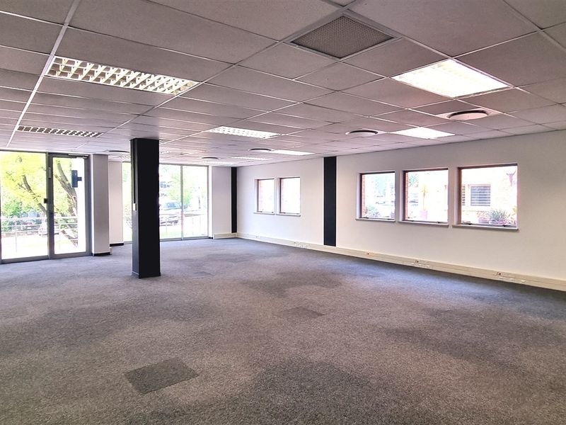 Office space to let in Bally Oaks Office Park - Photo 7