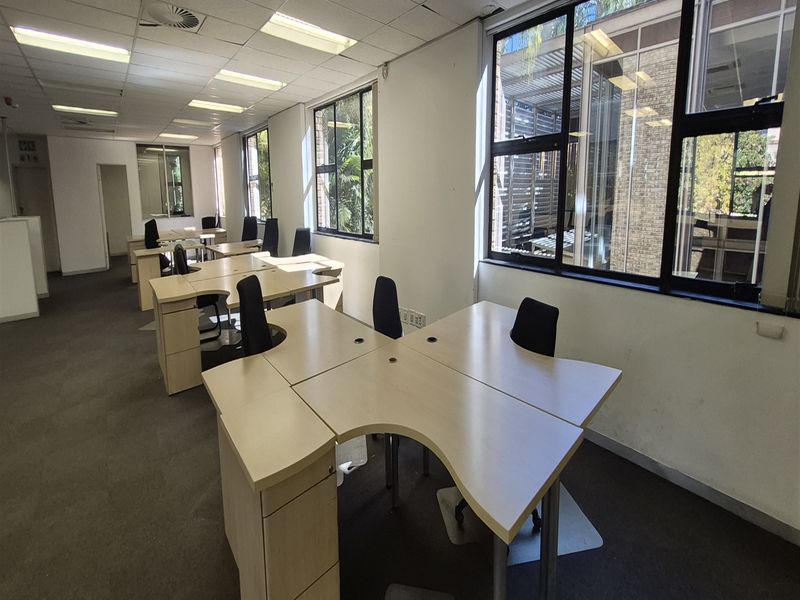 332sqm Offices to let in Rosebank - Photo 5
