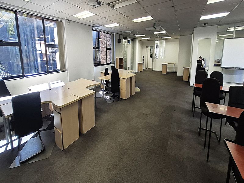 332sqm Offices to let in Rosebank - Photo 3