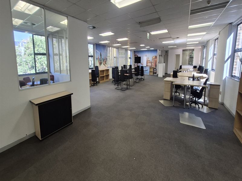 332sqm Offices to let in Rosebank - Photo 7