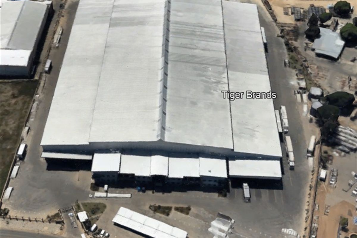 22510m2  Warehouse  - TO LEASE or for sale R145 000 000,00 plus vat - Photo 2