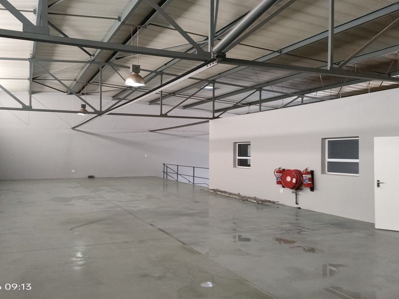 646m2  Warehouse  - FOR SALE TO LEASE - Photo 10
