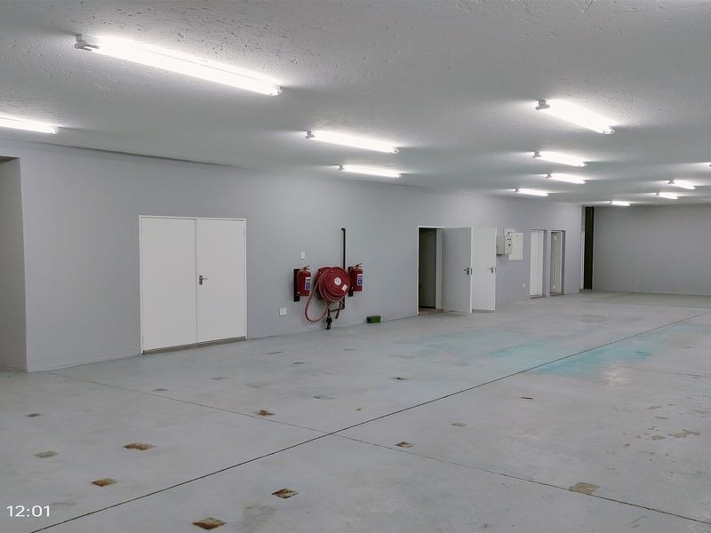 646m2  Warehouse  - FOR SALE TO LEASE - Photo 7