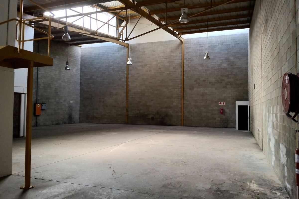 578m2  Warehouse  in Kya Sand- TO LEASE - Photo 4