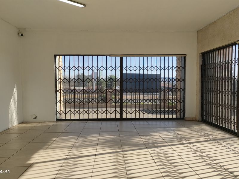 2618m2  Warehouse  - TO LEASE in Ferndale/Strijdompark - Photo 8