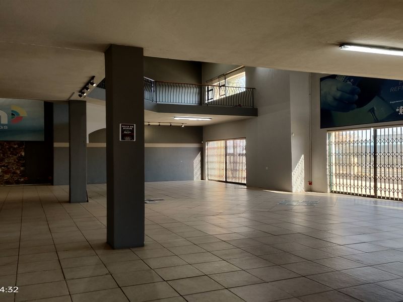 2618m2  Warehouse  - TO LEASE in Ferndale/Strijdompark - Photo 9