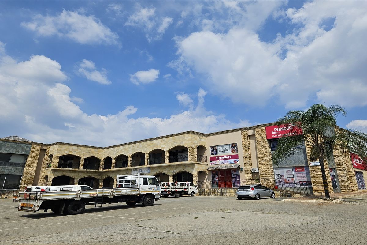2618m2  Warehouse  - TO LEASE in Ferndale/Strijdompark - Photo 2