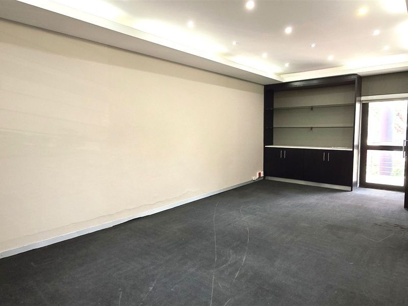 Office space to let in Woodmead - Photo 6
