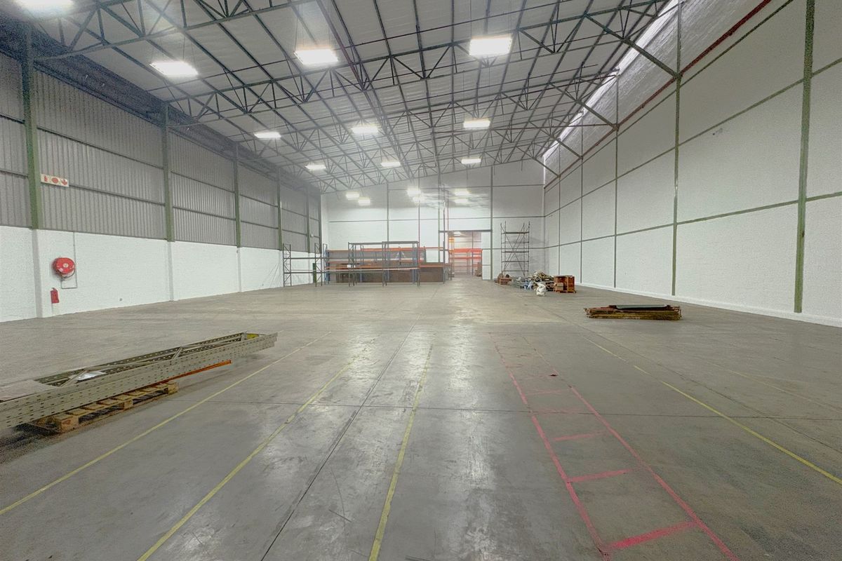 Prime Industrial Park Opportunity in New Germany – Strategic Business Location - Photo 2