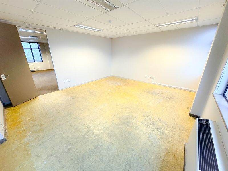 Office space to let - Photo 6