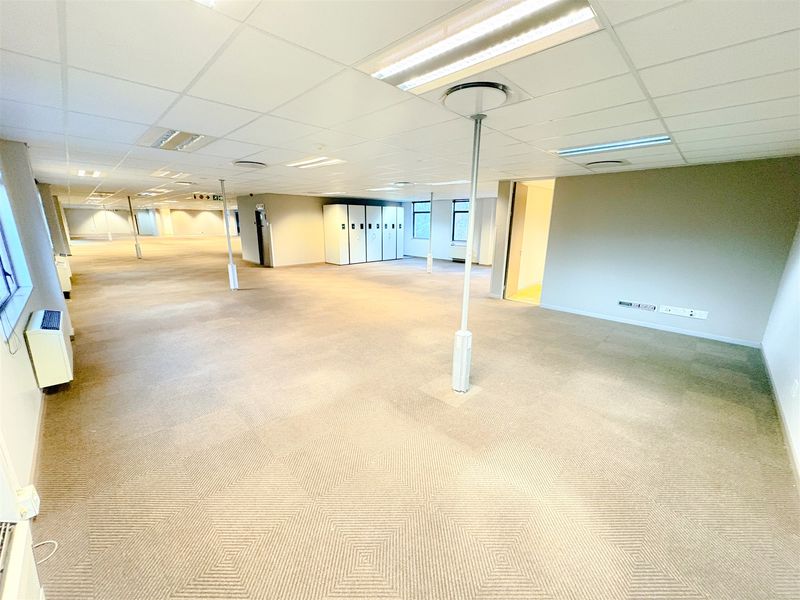 Office space to let - Photo 8