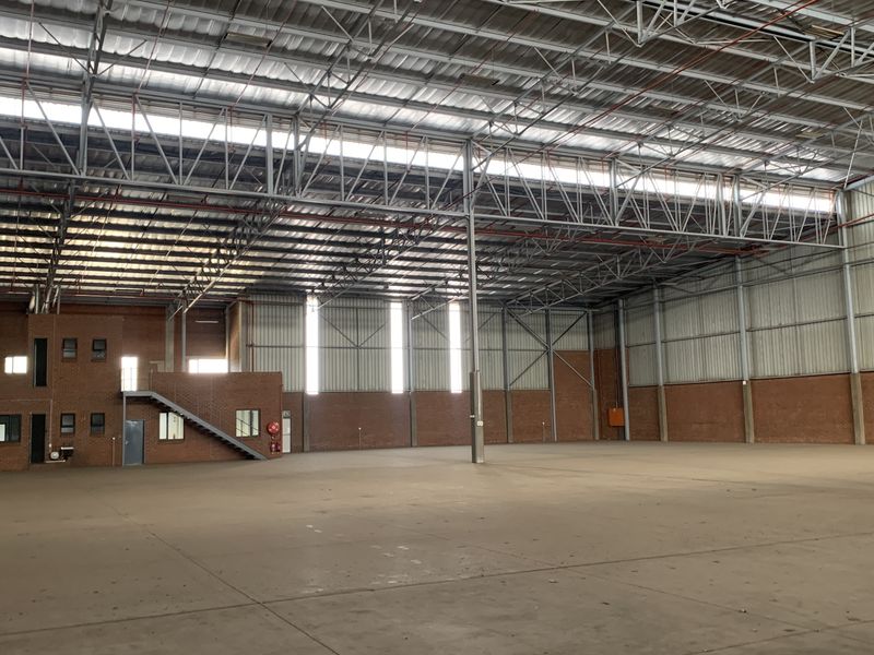 Warehouse to let in Pomona - Photo 5