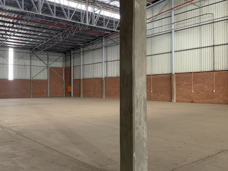 Warehouse to let in Pomona - Photo 10