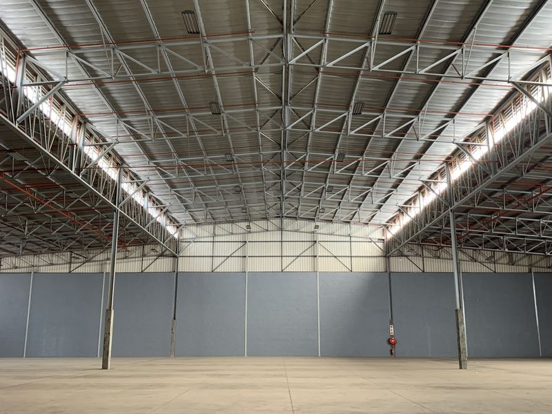 Warehouse to let in Pomona - Photo 3
