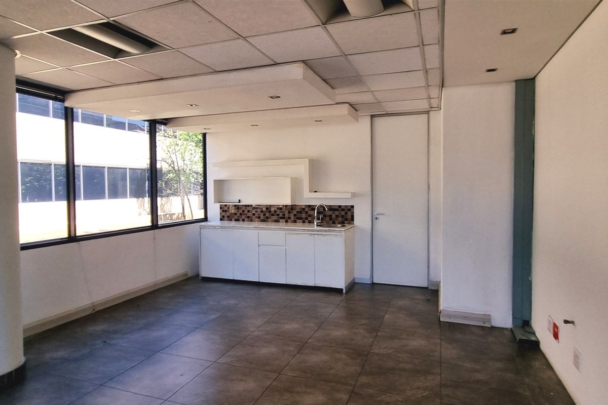 Freestanding building in Woodmead North - Photo 5