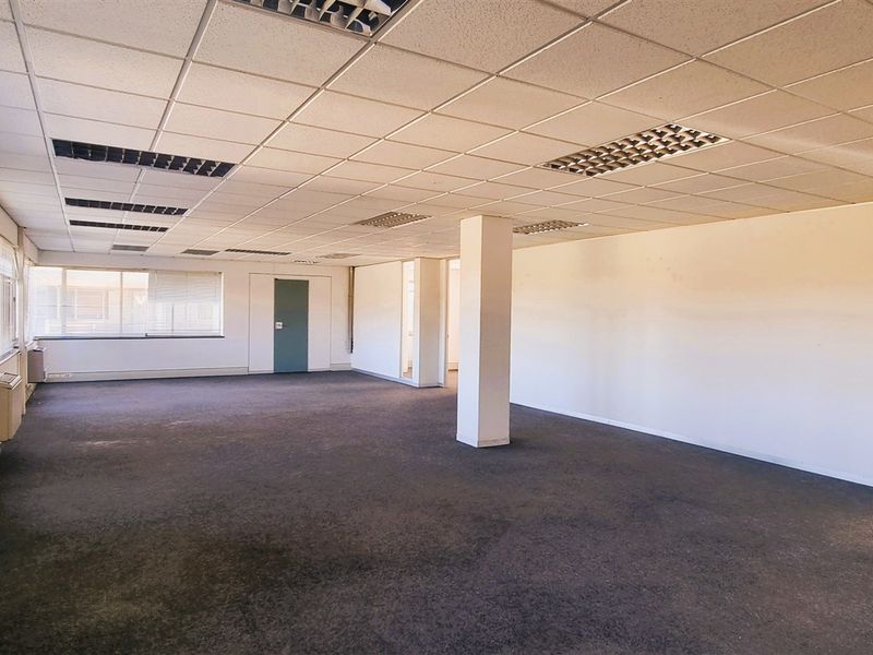 Office Space to let in The Woodlands - Photo 7
