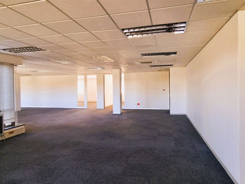 Office Space to let in The Woodlands - Photo 6