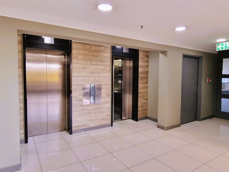 Office Space to let in The Woodlands - Photo 3