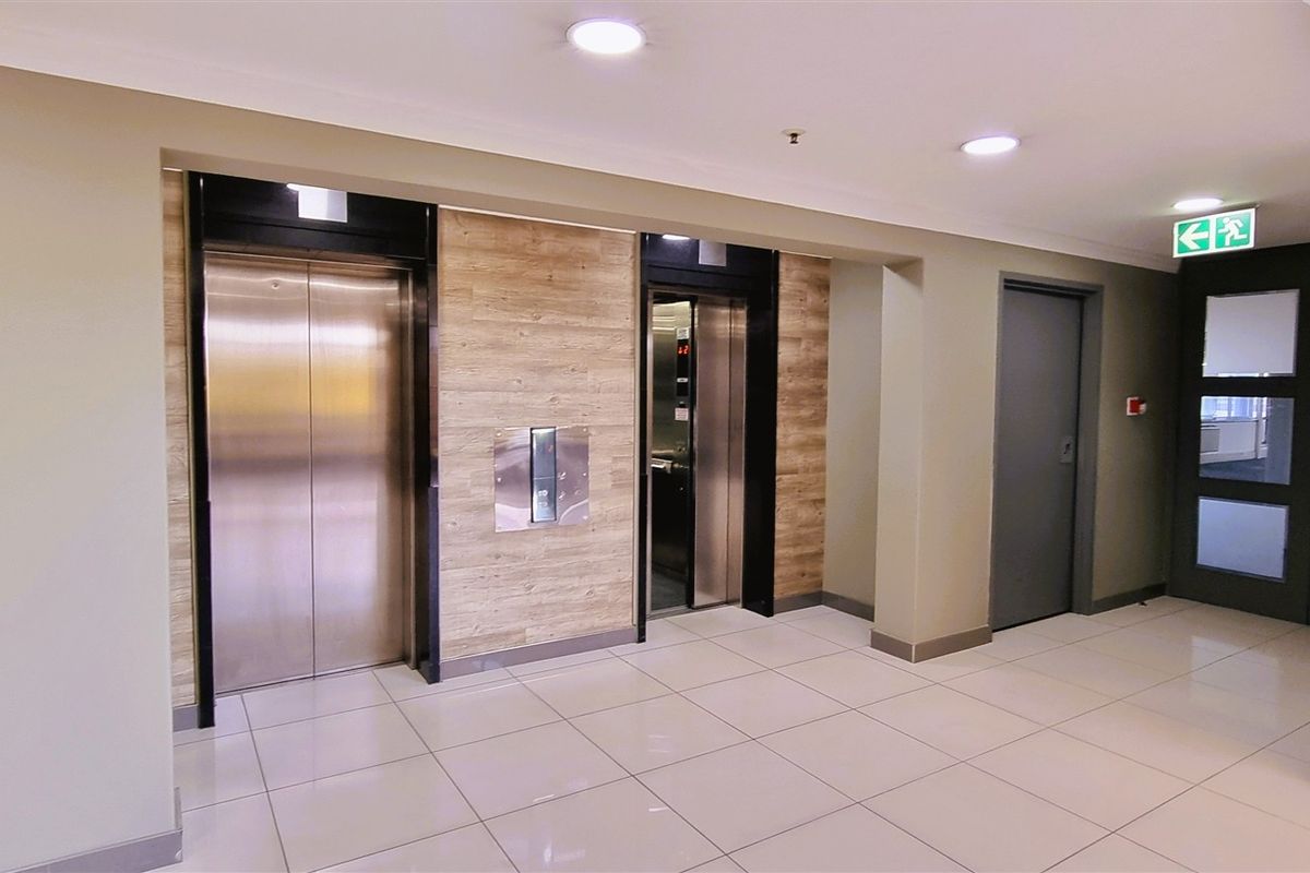 Office Space to let in The Woodlands - Photo 3