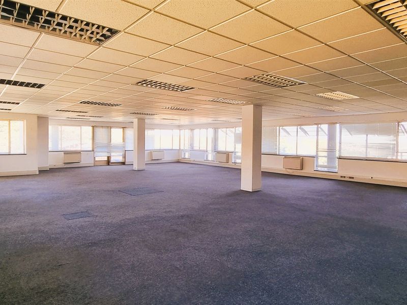 Office Space to let in The Woodlands - Photo 5