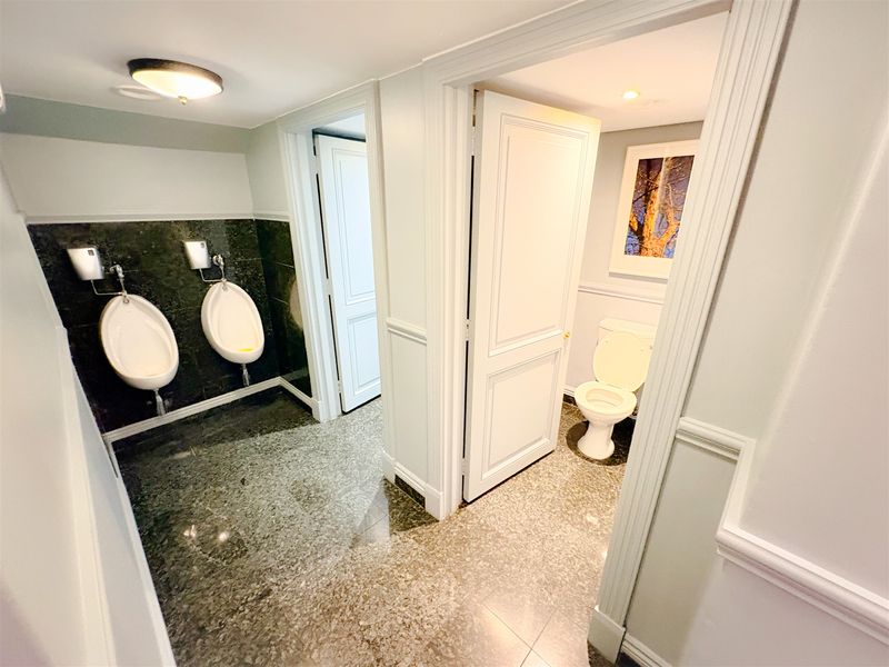 Office space to let - Photo 6