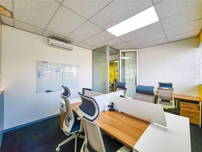 176m2 Modern Office to Let in Cedar Tree Office Park - Photo 10