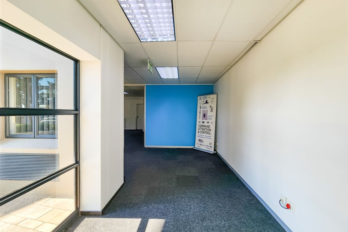 143m2 Modern Office to Let in Clearwater Office Park - Photo 4
