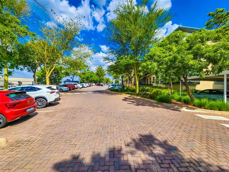 143m2 Modern Office to Let in Clearwater Office Park - Photo 2