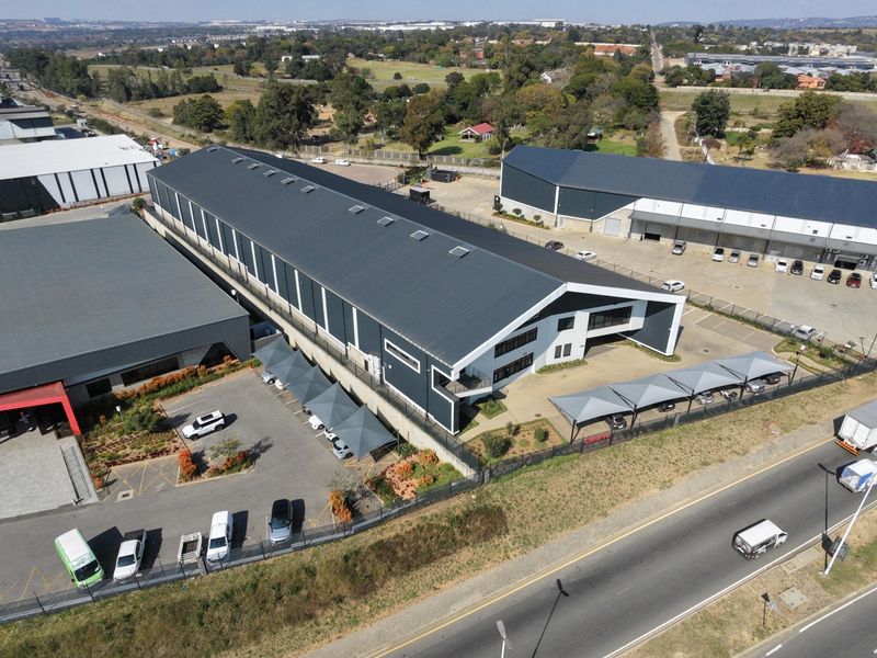 Warehouse to let in Longake - Photo 1