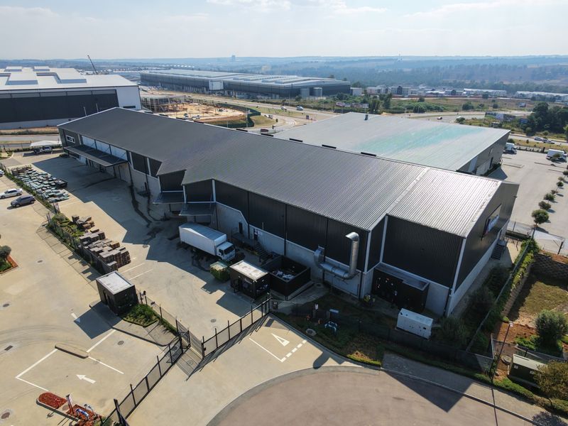Warehouse to let in Longake - Photo 3